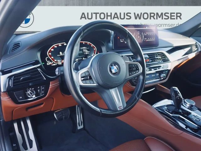 BMW 530 530d M-Sport Touring xDrive
