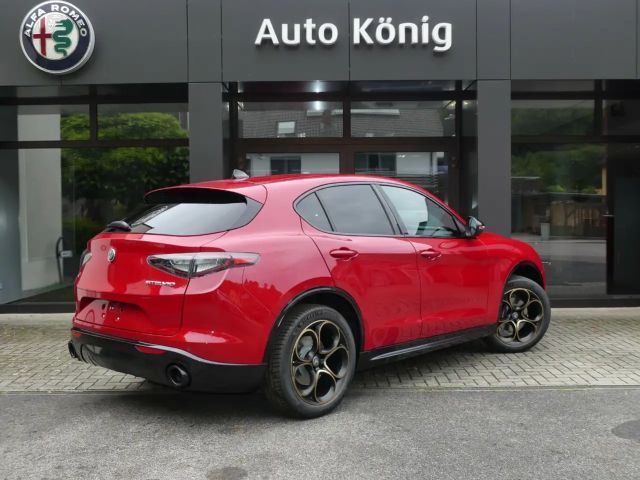 Alfa Romeo Stelvio AT8 Q4 Turbo