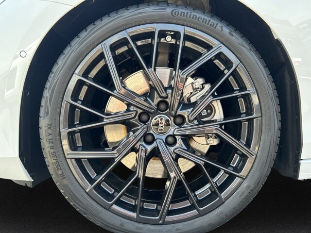 Audi A6 Avant Quattro S-Tronic