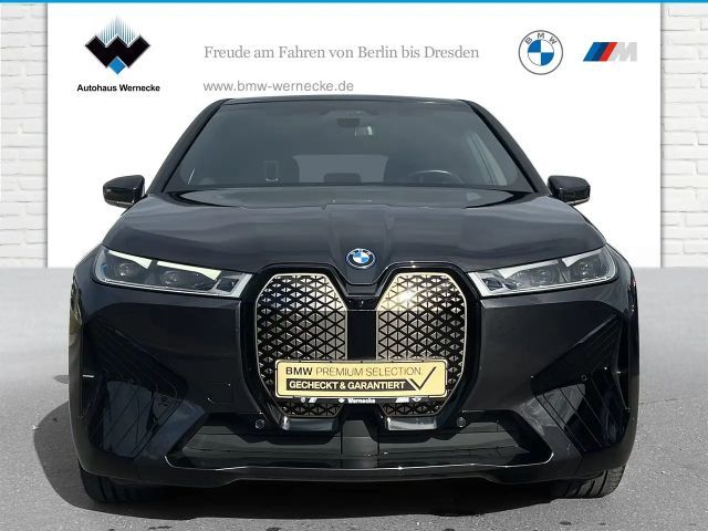BMW iX xDrive40