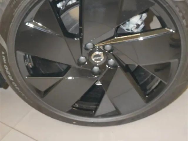 Volvo EX40 Plus Twin motor