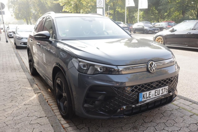 Volkswagen Tiguan Tiguan 2.0 TDI R-Line Pano AHK Harman Kardon IQ