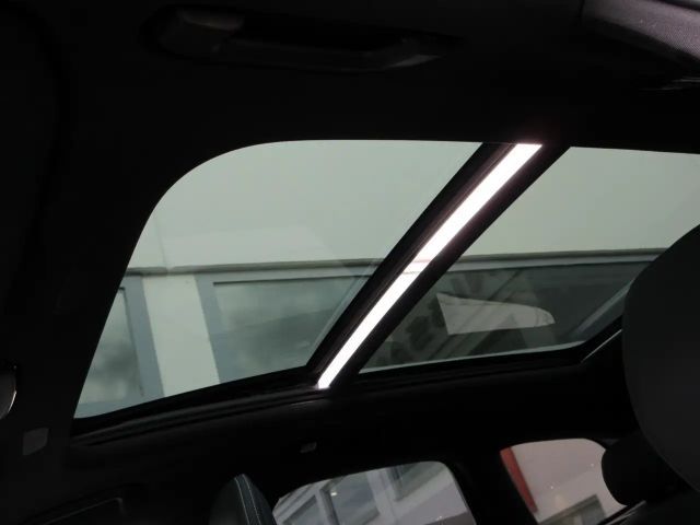 Volvo XC60 AWD Dark Plus