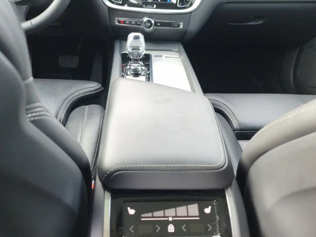 Volvo V60 Cross Country AWD Ultimate