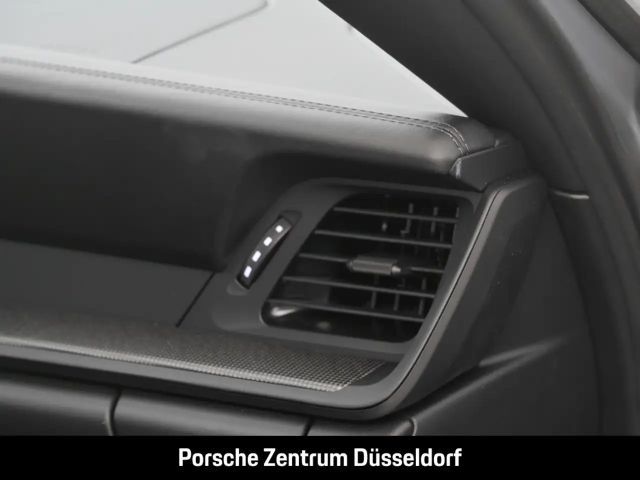 Porsche 992 Cabrio Carrera