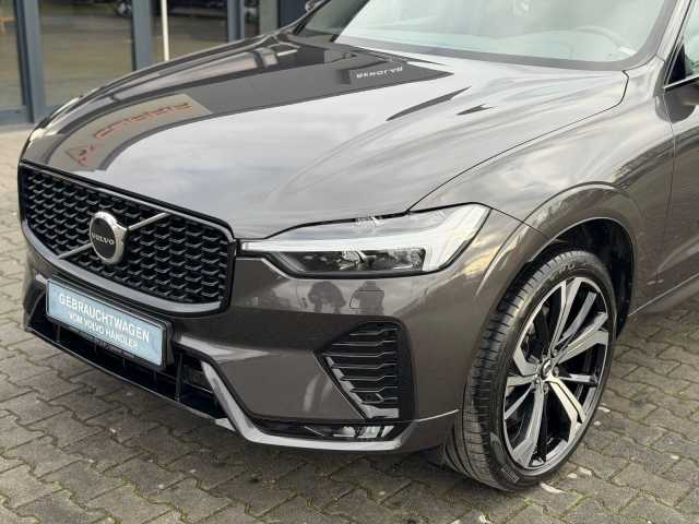 Volvo XC60 AWD Dark Plus