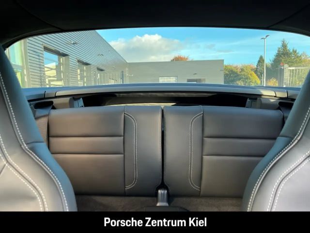 Porsche 992 4 Coupé GTS Targa