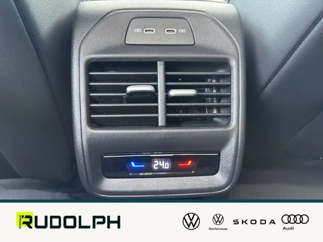 Volkswagen Passat 1.5 eTSI Business DSG