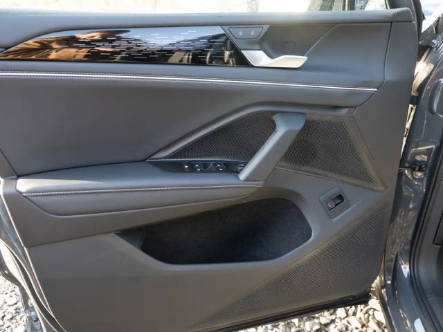 Volkswagen Tiguan 1.5 eTSI Elegance Elegance