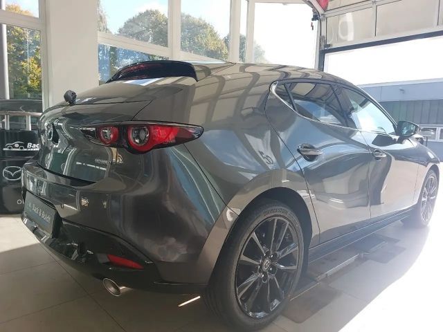 Mazda 3 Exclusive-line
