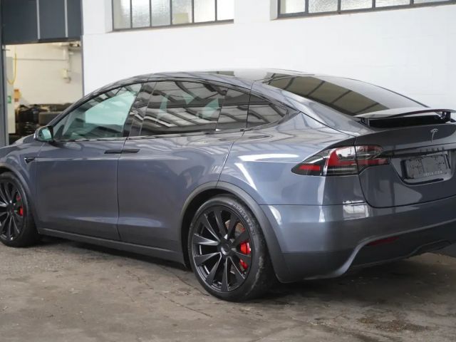 Tesla Model X Plaid