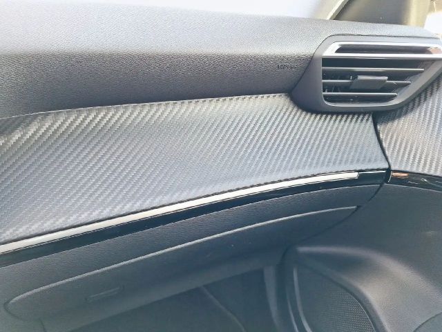 Peugeot E-2008 Allure Pack