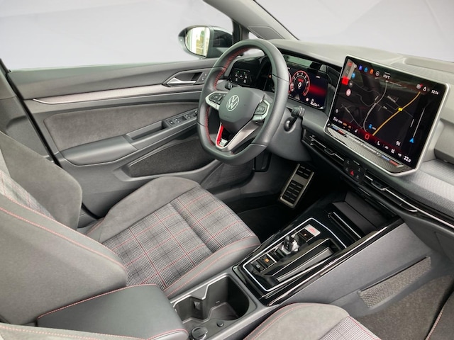 Volkswagen Golf 2.0 TSI DSG Golf VIII