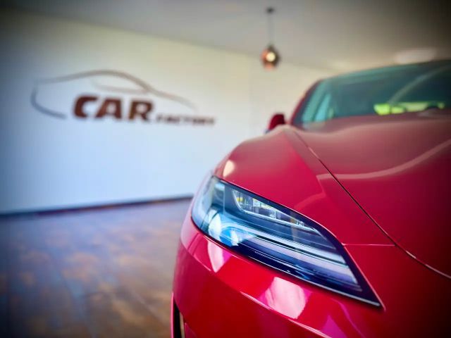 Tesla Model 3 Performance