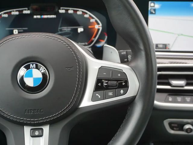 BMW X5 M50i