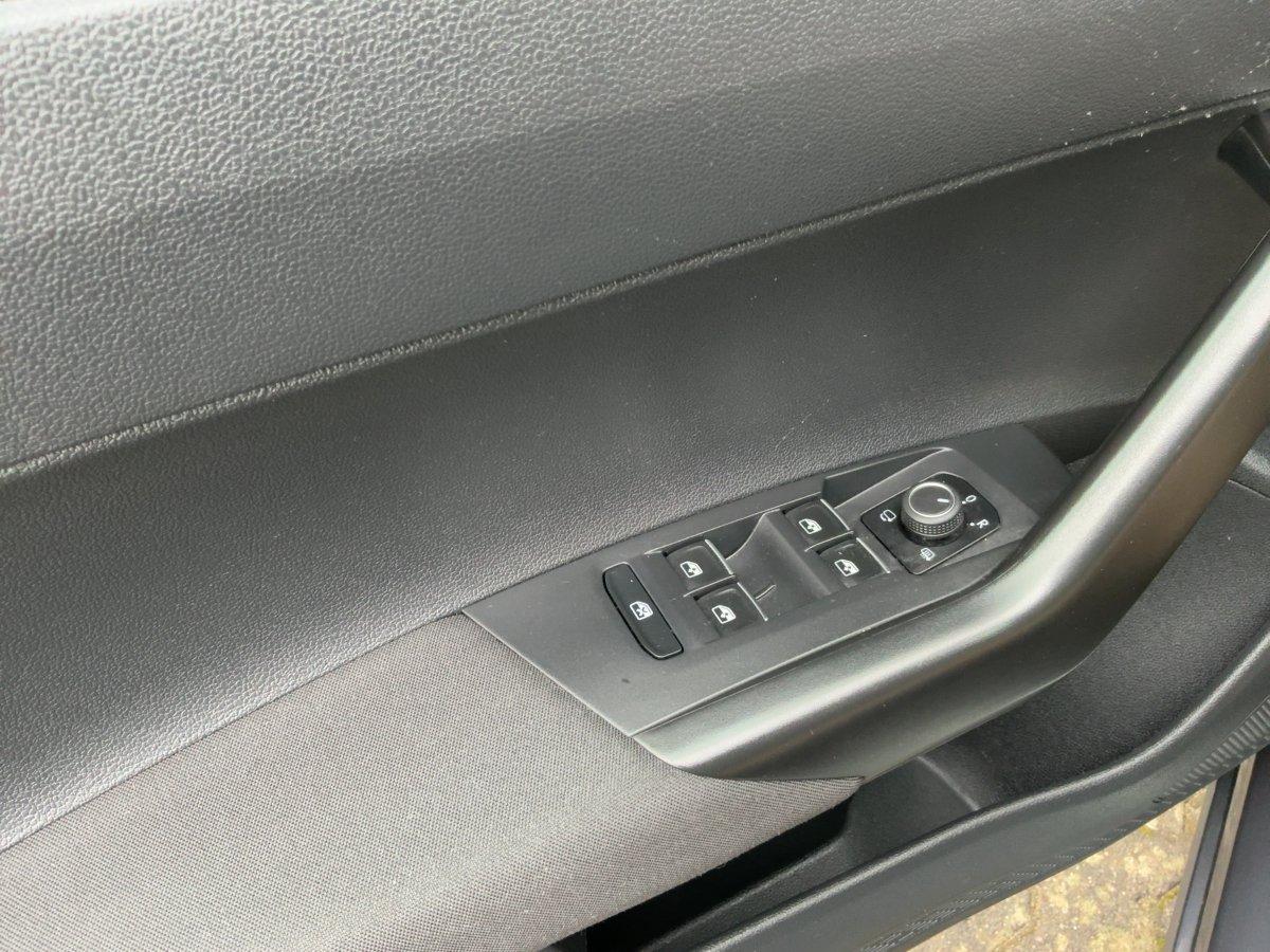 Volkswagen Taigo 1.0 TSI R-Line