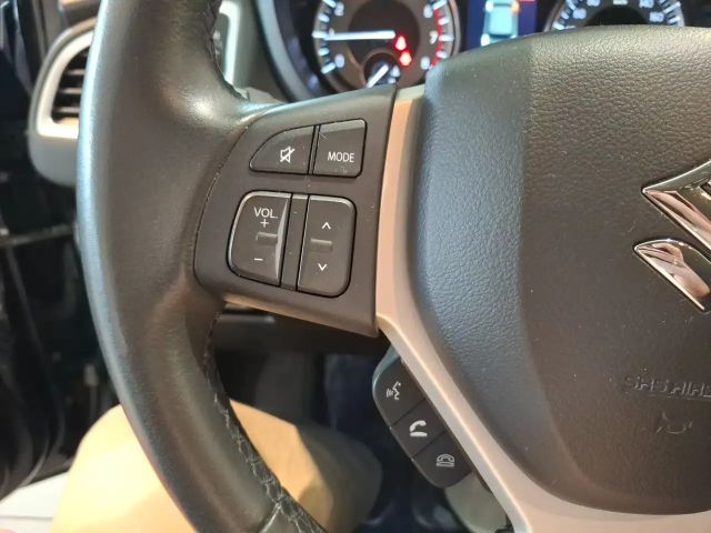 Suzuki S-Cross Hybrid