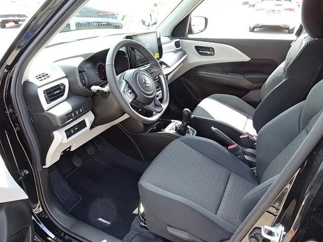 Suzuki Swift AllGrip Hybrid Shine