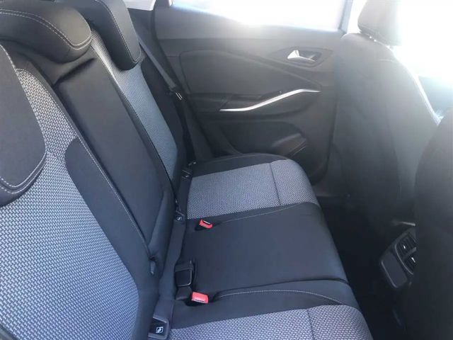 Opel Grandland X 1.2 Turbo Business Edition