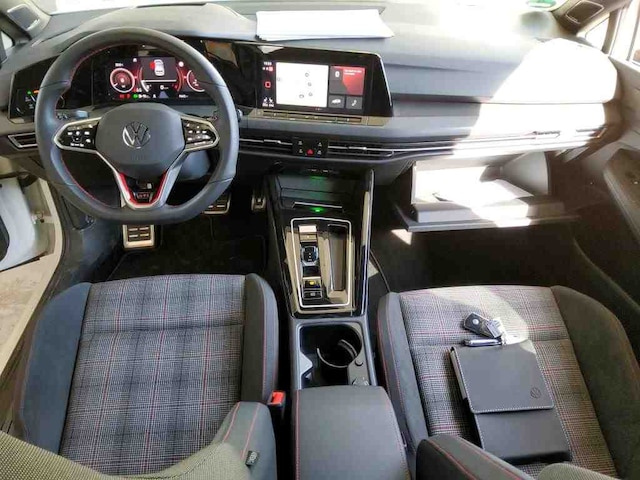 Volkswagen Golf IQ.Drive