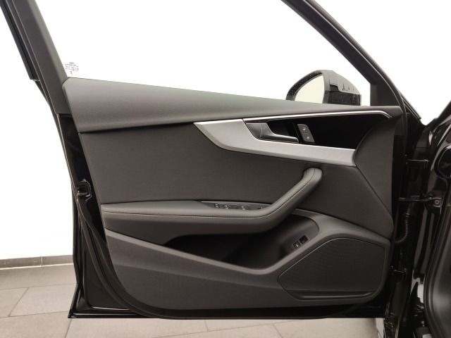 Audi A4 30 TDI Avant S-Tronic