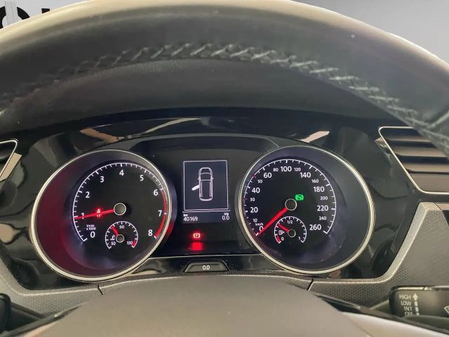 Volkswagen Touran 1.5 TSI BMT DSG