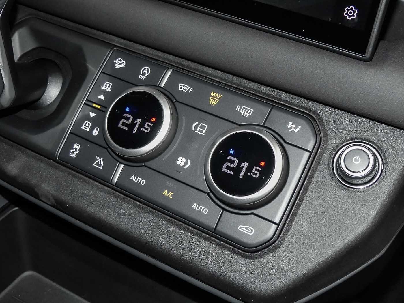 Land Rover Defender 90 Dynamic SE