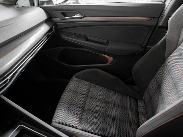 Volkswagen Golf 2.0 TSI Golf VIII