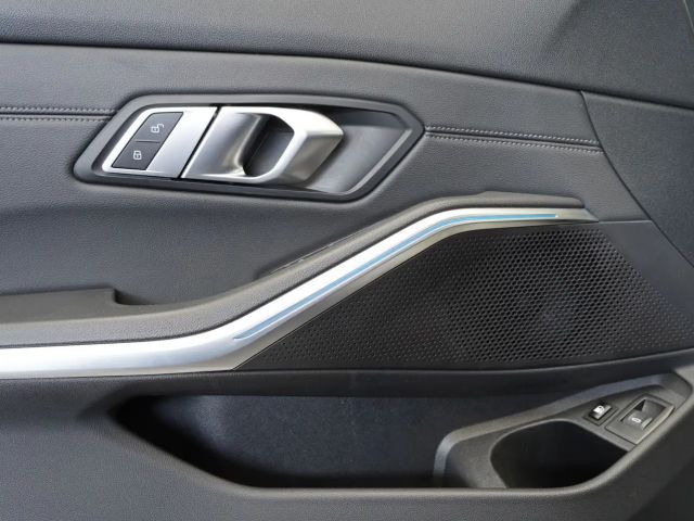 BMW 330 330e Sport Line Touring