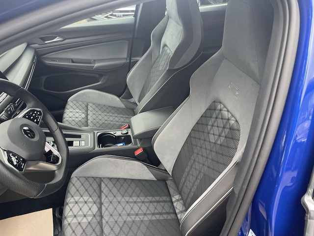 Volkswagen Golf DSG R-Line