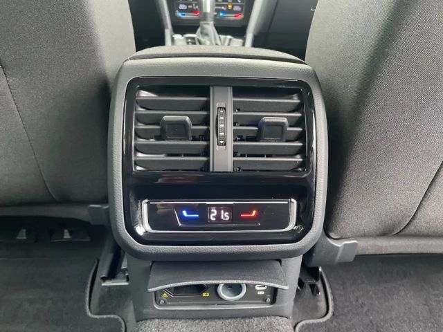 Volkswagen Passat 1.5 TSI Business DSG Variant