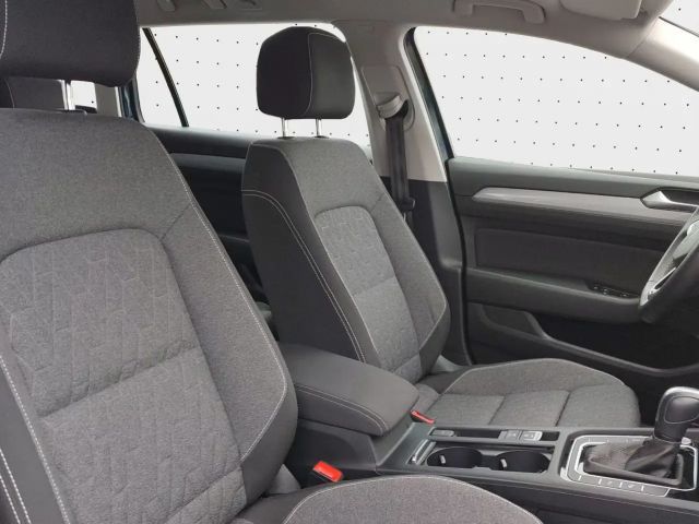 Volkswagen Passat 1.5 TSI Business DSG Variant