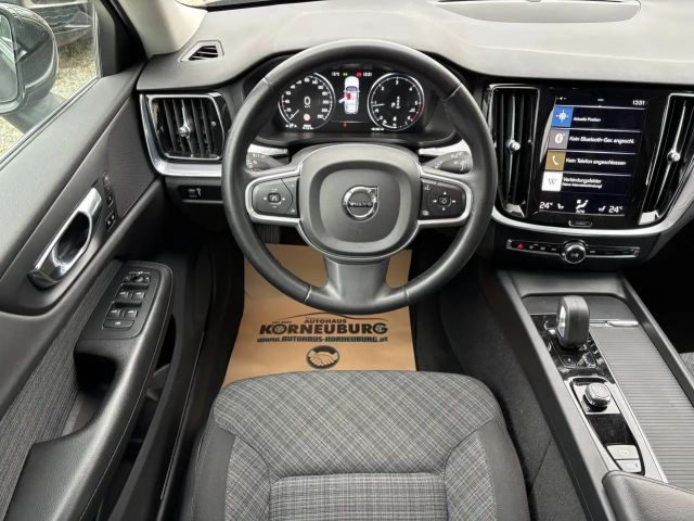Volvo V60 Momentum