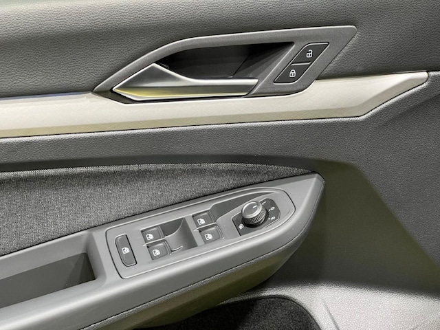 Volkswagen Golf 1.0 TSI Life Variant