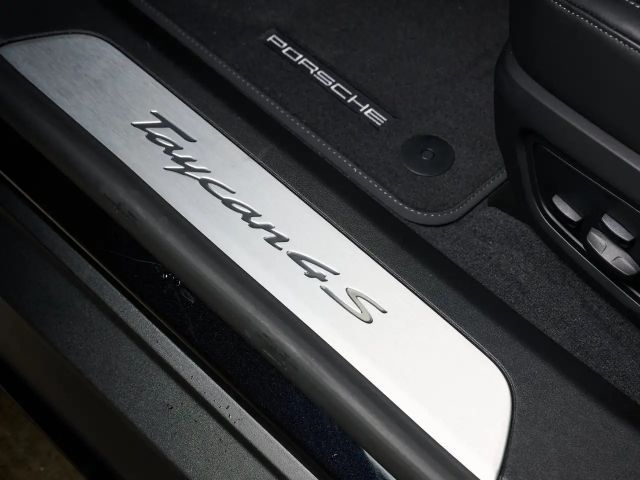 Porsche Taycan 4S Cross Turismo