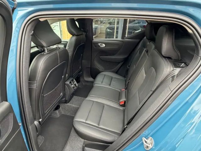 Volvo XC40 Business Dark Ultra