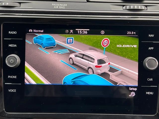 Volkswagen Touran 2.0 TDI DSG IQ.Drive