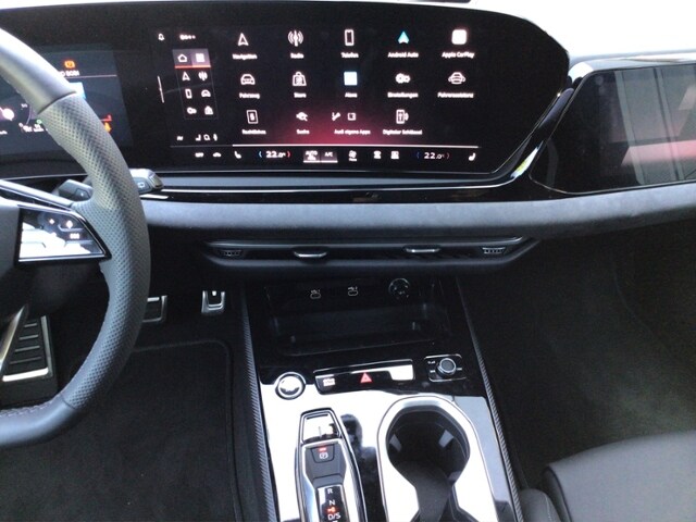 Audi A6 Avant Quattro S-Tronic