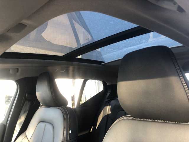 Volvo XC40 Dark Plus