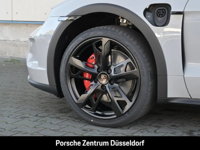 Porsche Taycan 4S Cross Turismo