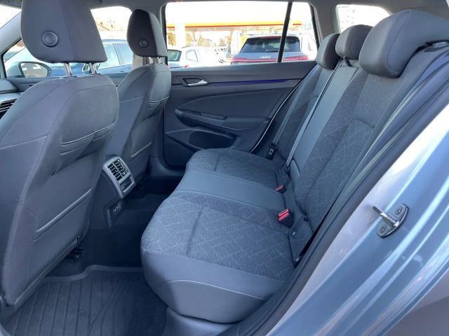 Volkswagen Golf Life Variant