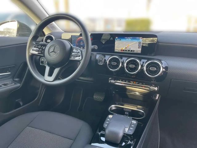 Mercedes-Benz CLA 200 CLA 200 d Shooting Brake