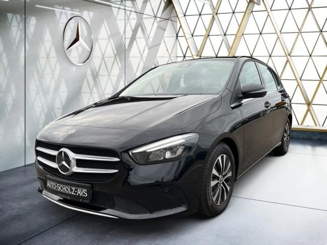 Mercedes-Benz B 200 Sedan Style