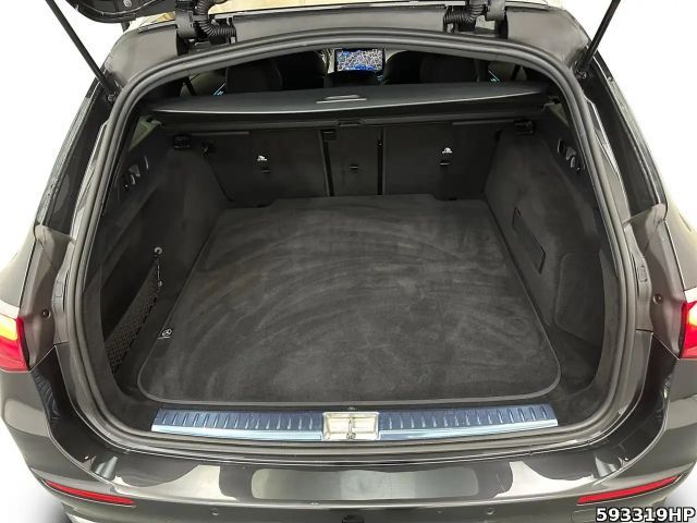 Mercedes-Benz E 220 AVANTGARDE E 220 d Estate