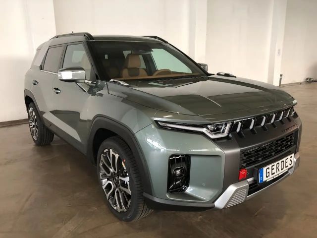 SsangYong Torres 2WD Forest Edition