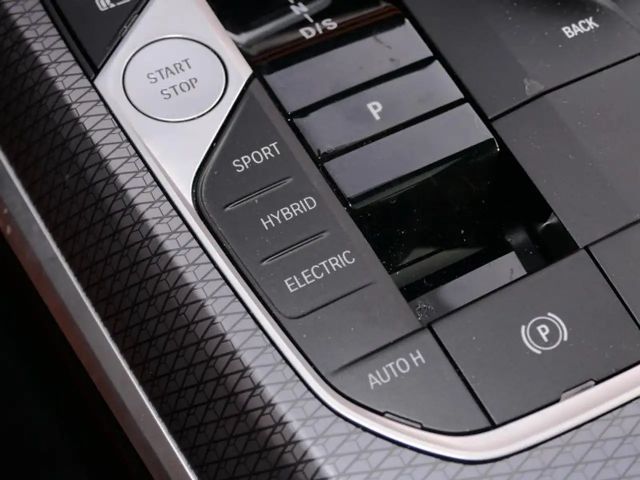 BMW 330 330e M-Sport Touring xDrive