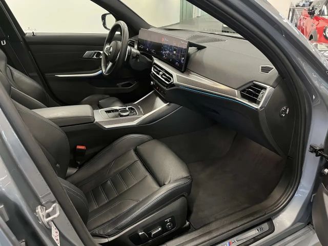 BMW 330 330d M-Sport Sedan