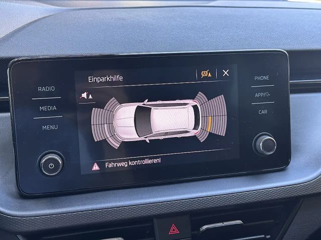 Skoda Kamiq 1,0 TSI SC *AHK schwenkbar, Sitzheizung*