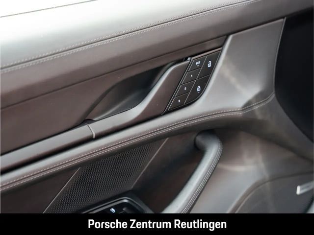 Porsche Taycan Cross Turismo Turbo