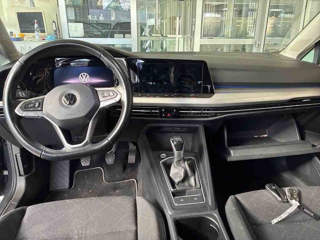 Volkswagen Golf 1.0 TSI Life Variant